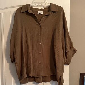 Andree Brown Button-Up Blouse‎